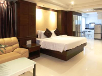 Rayaburi Beach Club Patong Exterior photo