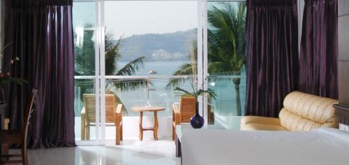 Rayaburi Beach Club Patong Room photo